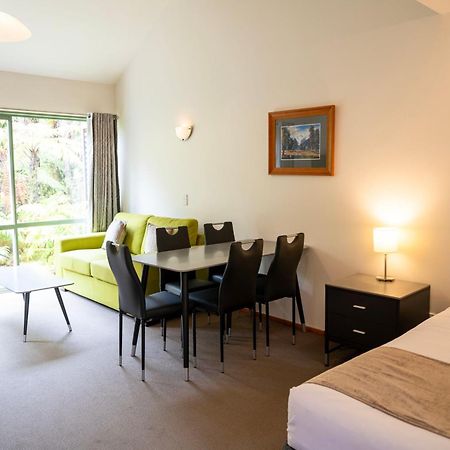 Motel Punga Grove à Franz Josef Extérieur photo