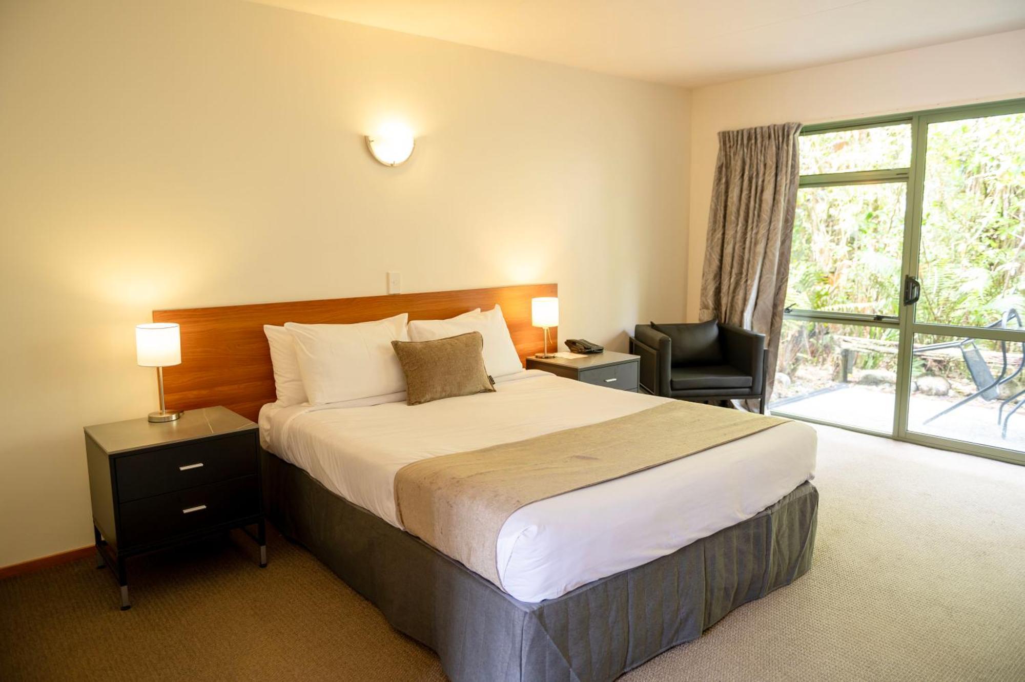 Motel Punga Grove à Franz Josef Extérieur photo